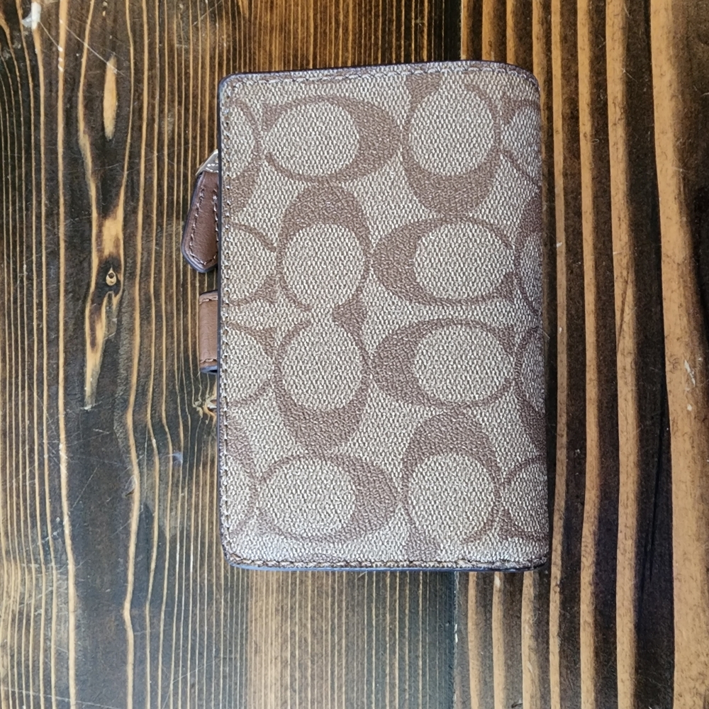Authentic Coach Wallet - Picture 2 of 6